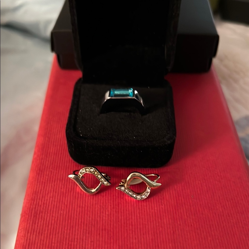 Elegant Gold and Silver Jewelry Set